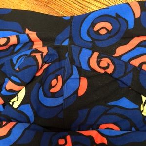 LuLaRoe Pants - Lularoe TC Roses Leggings LuLaRoe Pants - Lularoe TC Roses Leggings